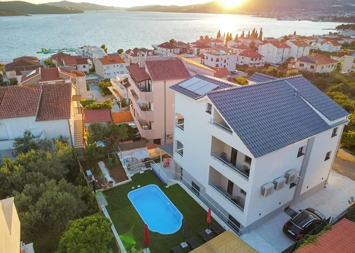 Neli Lägenhet Trogir